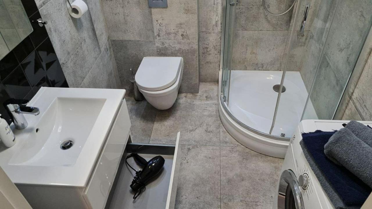 Prestige Aparthotel Centrum Nautica 슈체친 외부 사진
