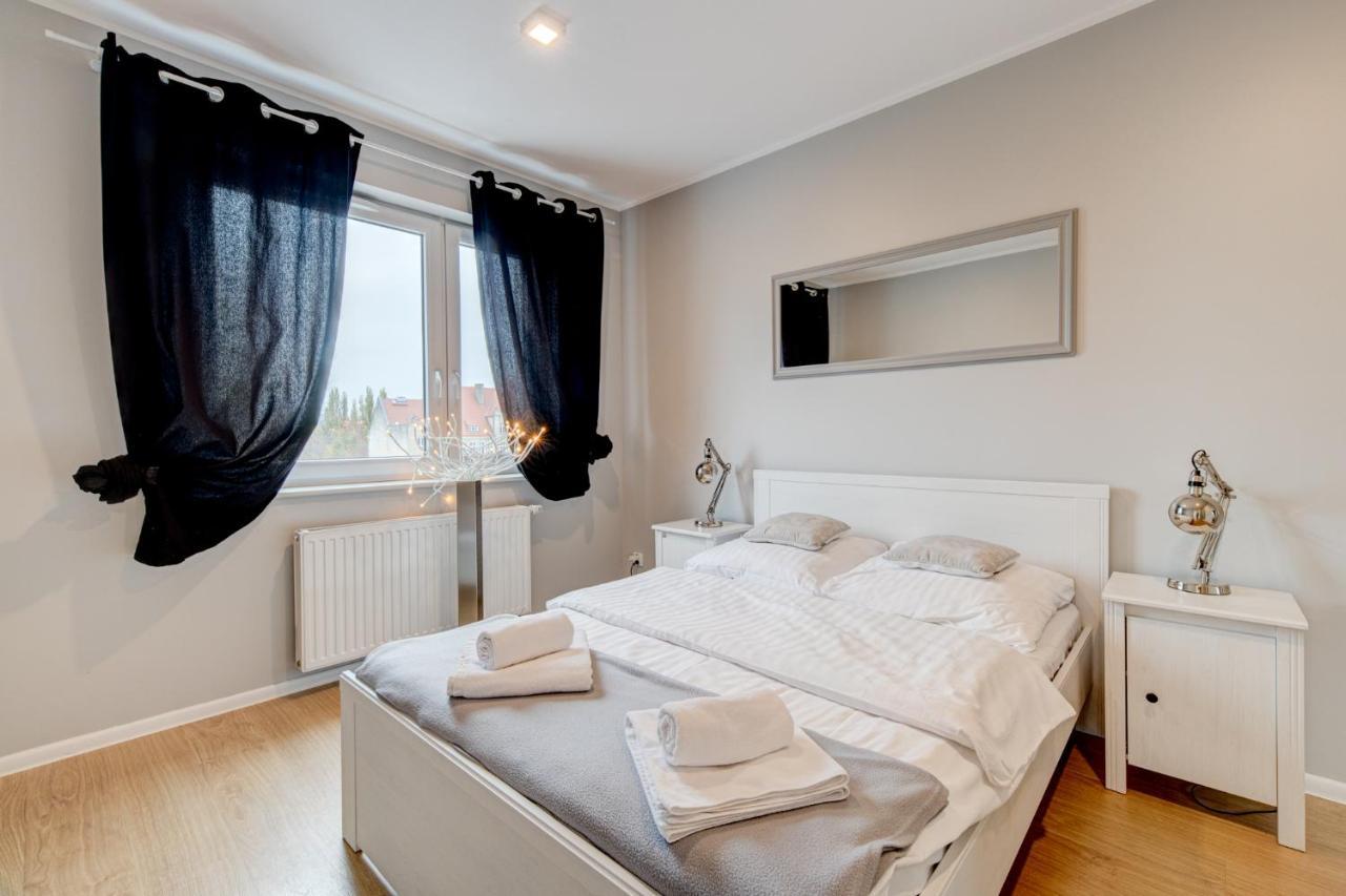 Prestige Aparthotel Centrum Nautica 슈체친 외부 사진