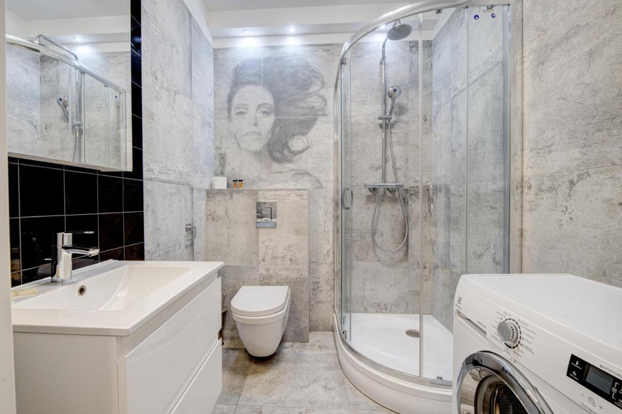 Prestige Aparthotel Centrum Nautica 슈체친 외부 사진